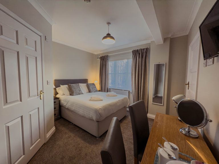 Newport Quay Hotel Room 9 Double Room Standard Double Bed